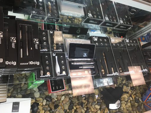 Tobacco Shop «201 Smoke Shop», reviews and photos, 90 W Palisade Ave, Englewood, NJ 07631, USA