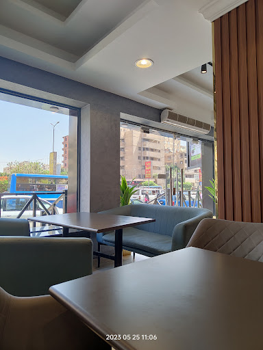 مطعم باربكيو برجرز وفرايد تشيكن 