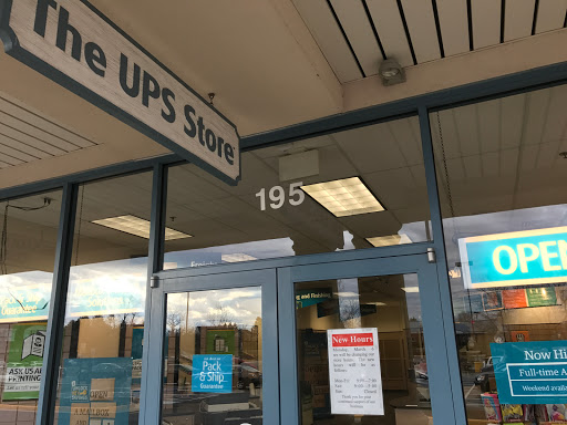 Shipping and Mailing Service «The UPS Store», reviews and photos, 44050 Ashburn Shopping Plaza #195, Ashburn, VA 20147, USA