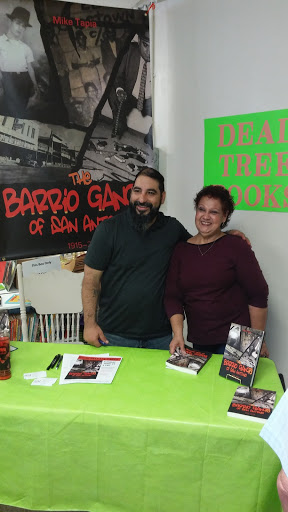 Book Store «Dead Tree Books», reviews and photos, 5645 S Flores St #105, San Antonio, TX 78214, USA