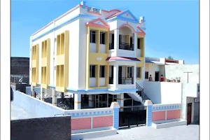 Sumra Hostel image