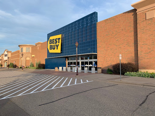 Electronics Store «Best Buy», reviews and photos, 8301 3rd St N, Oakdale, MN 55128, USA