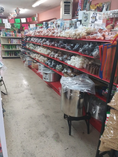 Grocery Store «Tienda Vallarta», reviews and photos, 115 E Main St, Monroe, WA 98272, USA