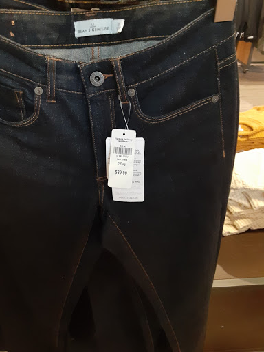 Clothing Store «L.L. Bean», reviews and photos, 25225 Cedar Rd, Lyndhurst, OH 44124, USA