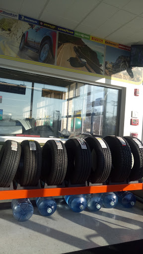 Tire Shop «Mavis Discount Tire», reviews and photos, 201 E Main St, East Islip, NY 11730, USA