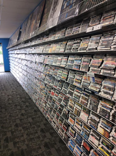 Video Game Store «Disc Traders Holland», reviews and photos, 12331 James St, Holland, MI 49424, USA