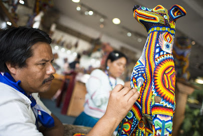 Tierra Huichol Sayulita centro, Galería de Arte Huichol