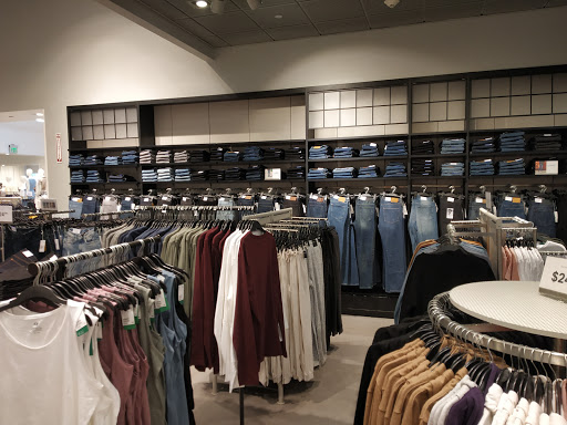 Clothing Store «H&M», reviews and photos, 11401 NW 12th St, Miami, FL 33172, USA