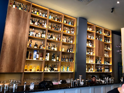 EL ÉXITO Cocktail Bar & Lounge