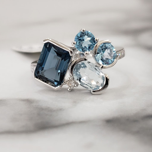 Jewelry Store «Georgetown Jewelers Inc», reviews and photos, 351 Georgetown Square, Wood Dale, IL 60191, USA