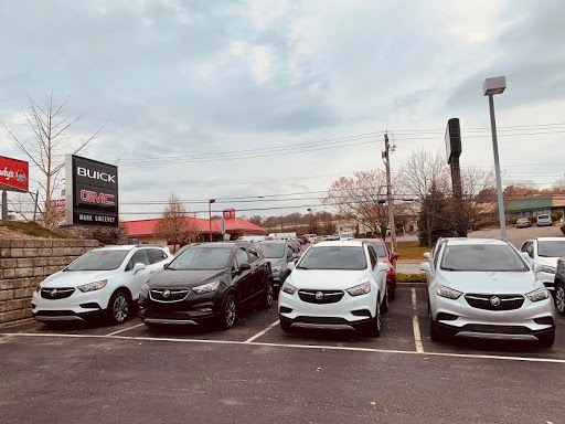 Car Dealer «Mark Sweeney Buick GMC», reviews and photos, 3365 Highland Ave, Cincinnati, OH 45213, USA