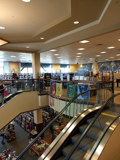 Book Store «Barnes & Noble», reviews and photos, 11 W Hillsdale Blvd, San Mateo, CA 94403, USA