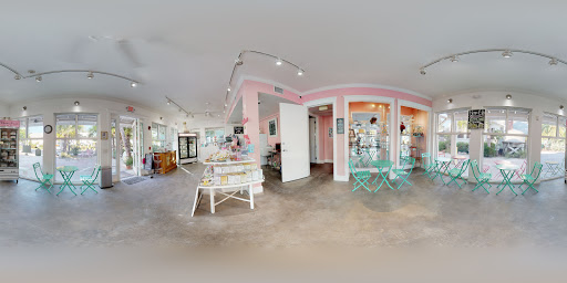 Restaurant «Hometown Desserts», reviews and photos, 507 Pine Ave, Anna Maria, FL 34216, USA