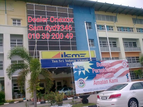 Tan Sri Yahya Ahmad / Tan sri yahya ahmad ada pengerusi drb hicom pada tahun 1997, malangnya beliau terbunuh didalam satu nahas helikopter di.