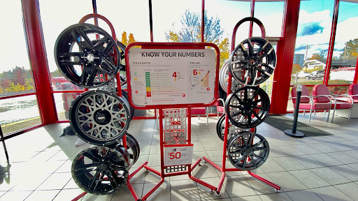 Tire Shop «Discount Tire Store - Tigard, OR», reviews and photos, 11462 SW Pacific Hwy, Tigard, OR 97223, USA