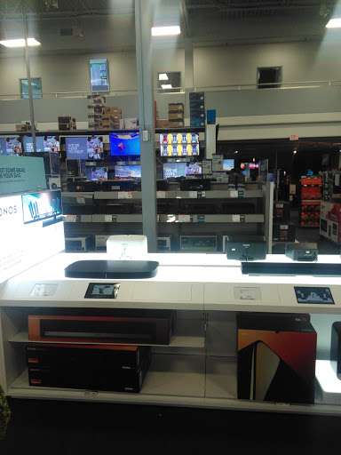 Electronics Store «Best Buy», reviews and photos, 2401 N Mayfair Rd, Wauwatosa, WI 53226, USA