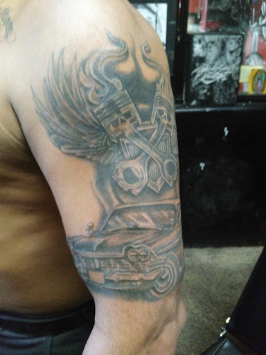 Tattoo Shop «Fine Art Tattoo», reviews and photos, 2732 W Thomas Rd, Phoenix, AZ 85017, USA