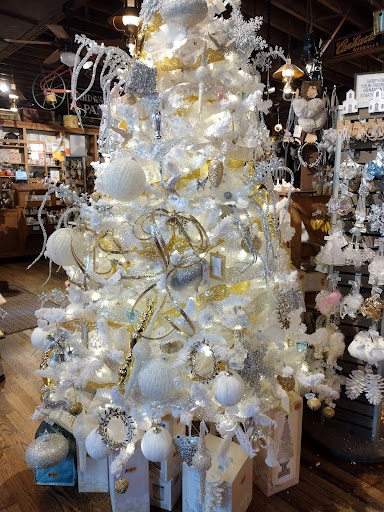 American Restaurant «Cracker Barrel Old Country Store», reviews and photos, 6941 Charlotte Pike, Nashville, TN 37209, USA