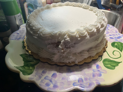 Bakery «Heitzman Traditional Bakery and Deli», reviews and photos, 9426 Shelbyville Rd, Louisville, KY 40222, USA