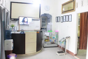 Klinik Keluarga Suralaya image
