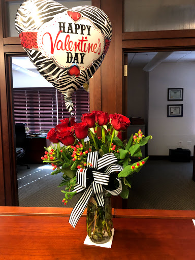 Florist «Flower Basket», reviews and photos, 302 N Lake St, Aurora, IL 60506, USA