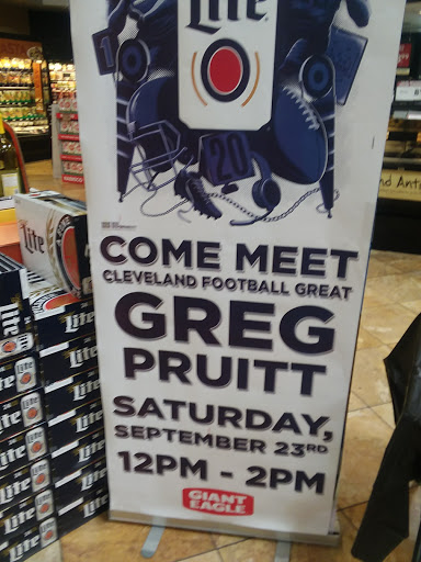 Shopping Mall «Southland Shopping Center», reviews and photos, 6944 W 130th St, Middleburg Heights, OH 44130, USA