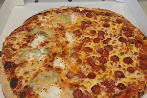 Big Pizza image