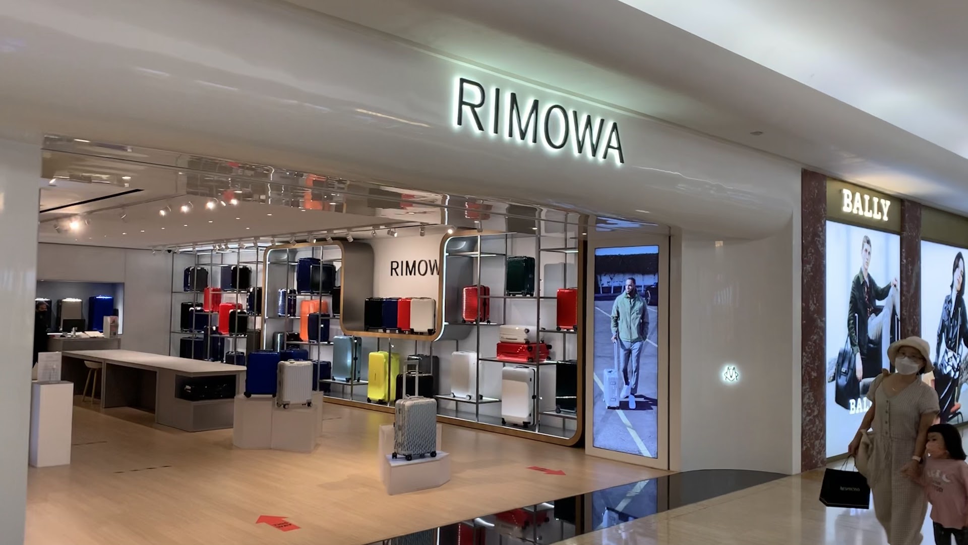 Rimowa Photo