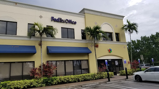 Print Shop «FedEx Office Print & Ship Center», reviews and photos, 1548 Weston Rd, Weston, FL 33326, USA