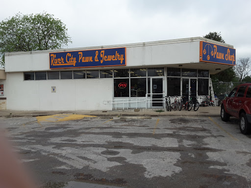Pawn Shop «River City Pawn & Jewelry», reviews and photos, 417 Main St, Schertz, TX 78154, USA
