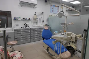 Aligner & Braces - Best Dentist in Delhi | Invisible Aligners & Invisible Dental Braces in Delhi | Orthodontist in Delhi image