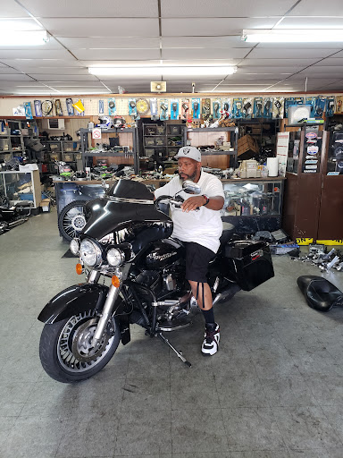 Motorcycle Dealer «Cleveland Cycle Repair & Salvage», reviews and photos, 3161 W 25th St, Cleveland, OH 44109, USA