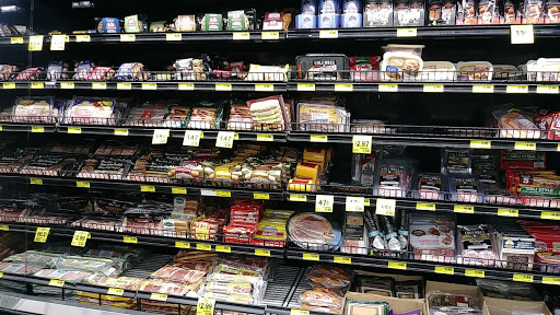 Grocery Store «Grocery Outlet Bargain Market», reviews and photos, 3445 Alma St, Palo Alto, CA 94306, USA