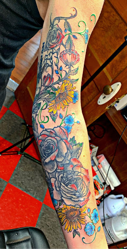 Tattoo Shop «Doc Rivers Electric Tattoo», reviews and photos, 66 1/2 Worrall Ave, Poughkeepsie, NY 12603, USA