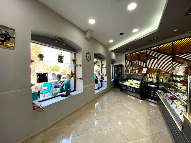 ΖΑΧΑΡΟΠΛΑΣΤΕΙΟ ''ΤΟ ΘΕΙΚΟΝ" - Κατάστημα