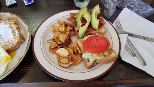 American Restaurant «Two Dads Cafe n Catering», reviews and photos, 301 E Sullivan St, Kingsport, TN 37660, USA