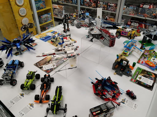 Toy Store «Bricks & Minifigs Salem-Keizer», reviews and photos, 3670 River Rd N, Keizer, OR 97303, USA