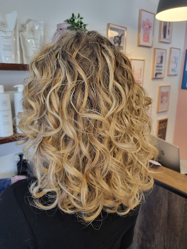 Vinther and Curls v/Stephanie Kim Dorph Vinther in Copenhagen, København