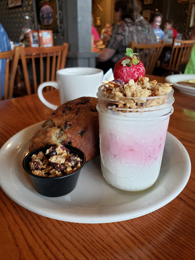 American Restaurant «Cracker Barrel Old Country Store», reviews and photos, 2012 E 59th St, Anderson, IN 46013, USA