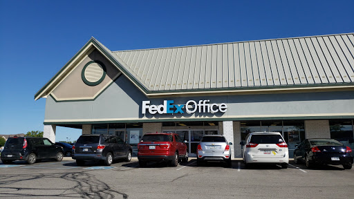 FedEx Office Print & Ship Center, 7800 E 96th St, Fishers, IN 46038, USA, 