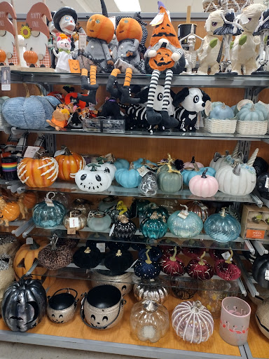 Department Store «T.J. Maxx», reviews and photos, 525 Harvard St, Brookline, MA 02446, USA