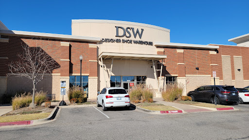 DSW Designer Shoe Warehouse, 2020 24th Ave NW, Norman, OK 73069, USA, 