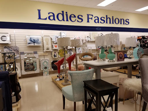 Department Store «Marshalls», reviews and photos, 975 Erica Ln, Yorkville, IL 60560, USA