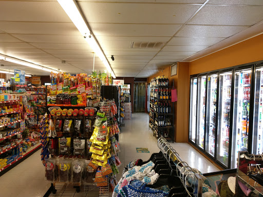Convenience Store «Rivercrest Food Mart», reviews and photos, 995 TX-337 Loop, New Braunfels, TX 78130, USA