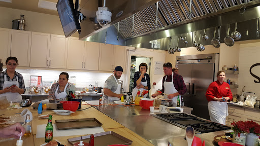 Shopping Mall «The Streets at SouthGlenn», reviews and photos, 6991 S Vine St, Centennial, CO 80122, USA