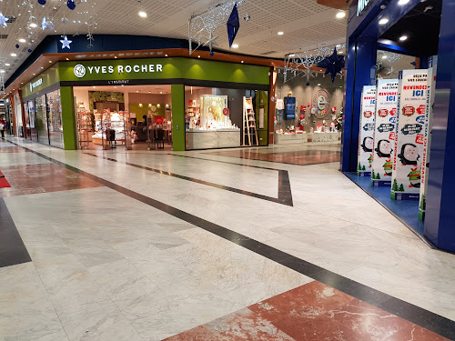 Centre commercial Carrefour Angoulins à Angoulins
