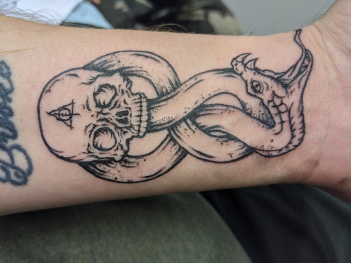 Tattoo Shop «Rockstar Tattoo», reviews and photos, 31050 Gratiot Ave, Roseville, MI 48066, USA