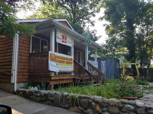 Tobacco Shop «Poospatuck Smoke Shop», reviews and photos, 207 Poospatuck Ln, Mastic, NY 11950, USA