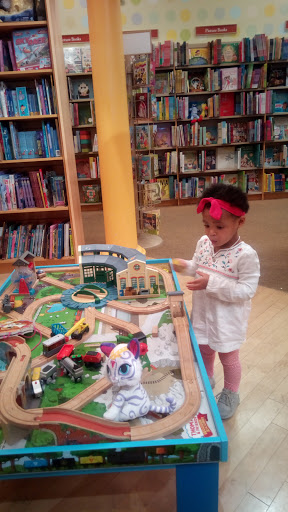 Book Store «Barnes & Noble», reviews and photos, 1738 Hill Rd N, Pickerington, OH 43147, USA