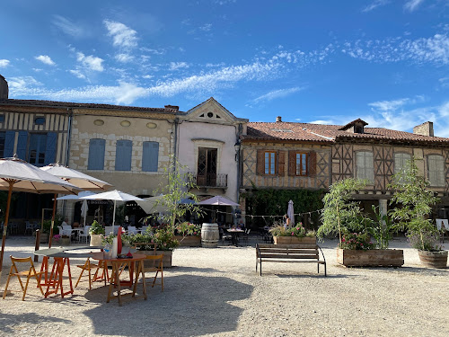 Place royale à Labastide-d'Armagnac